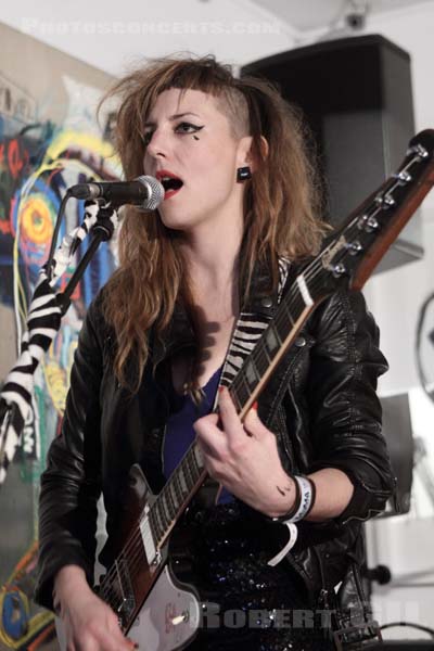 P.O.U.F. ! - 2013-10-17 - PARIS - La Galerie W - 